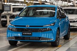 Самый дешевый Nissan сильно изменился. Рассекречен обновленный Nissan Versa — звук Bose в подголовниках и простой 1,6-литровый мотор